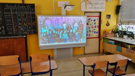 Interaktivní tabule jednodílná na centrálním stojanu AL